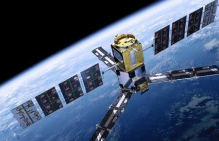 В космосе сгорел еще один российский военный спутник