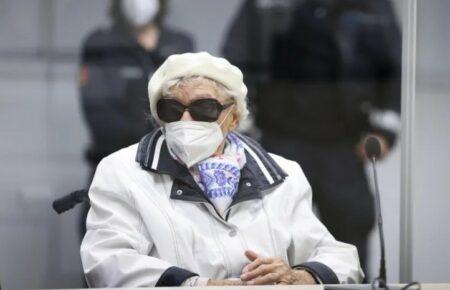 В Германии бывшую секретаршу концлагеря приговорили к двум годам заключения условно — Bild