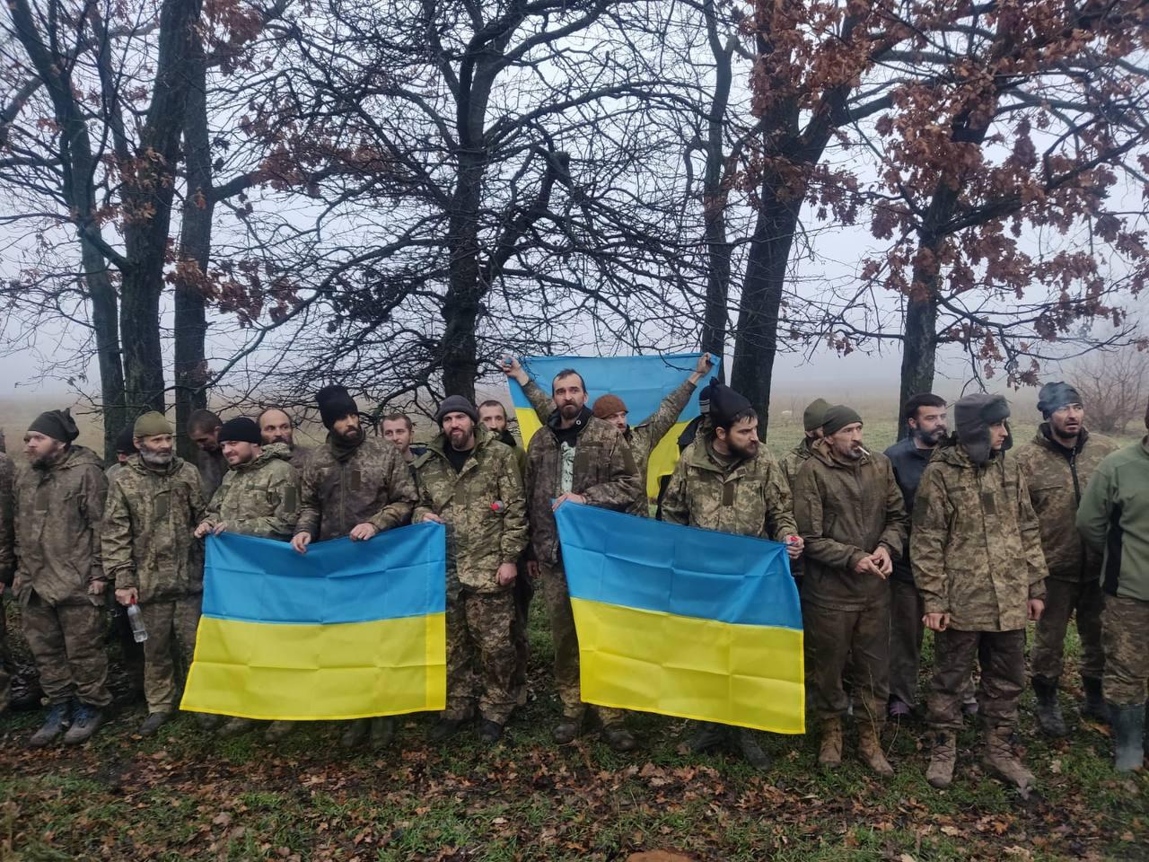 Україна повернула з полону 64 бійці, які воювали на Донбасі (ФОТО, ВІДЕО)