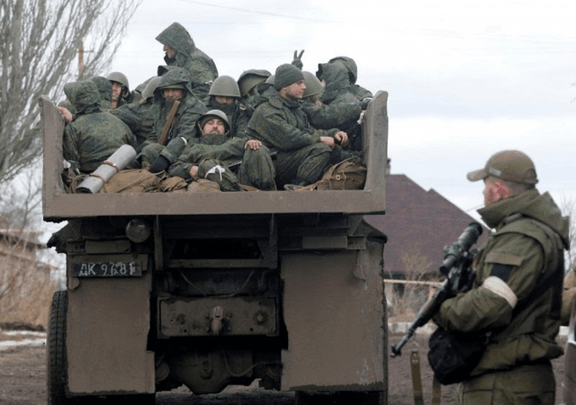 Британська розвідка назвала причини значних втрат російських військ в Україні