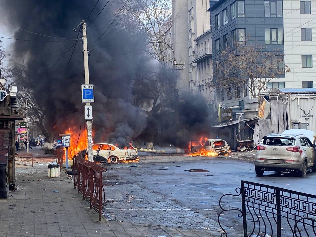 Російська армія обстріляла центр Херсона: щонайменше 5 загиблих та 20 поранених (ФОТО)