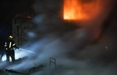 У Санкт-Петербурзі виникла пожежа на території машинобудівного заводу