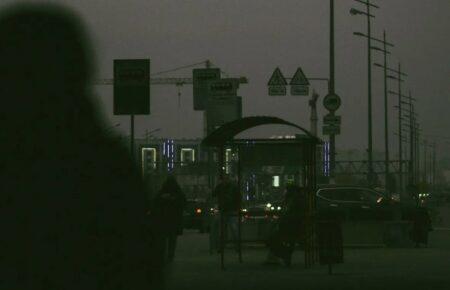 Після російських обстрілів третина Київщини постійно без електрики — ОВА