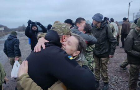 Великий обмін: Україна звільнила з полону 140 своїх захисників