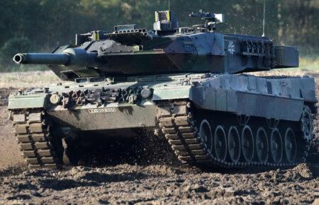 Польща розглядає можливість передачі Україні танків Leopard — WSJ