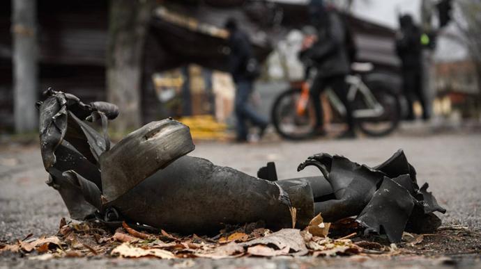 Російські окупанти знову обстріляли житловий квартал Херсона