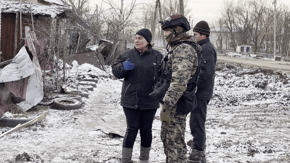 «Скільки ж вони будуть по нас гатити? Жити не дають» — дружина загиблого жителя Невського про росіян