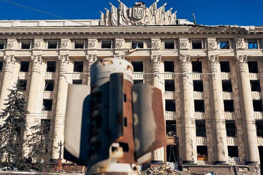 Дехто вже замінив пошкоджені вікна на нові — такий рівень впевненості та довіри до ЗСУ — журналістка про настрої у Харкові