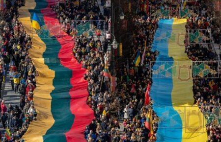 У Литві добре знають, з ким бореться Україна, бо мають власний подібний досвід — литовський журналіст