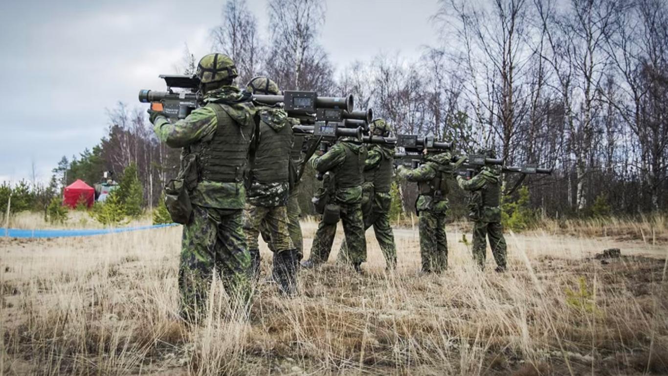 Латвія передасть Україні ЗРК Stinger, вертольоти, кулемети та дрони