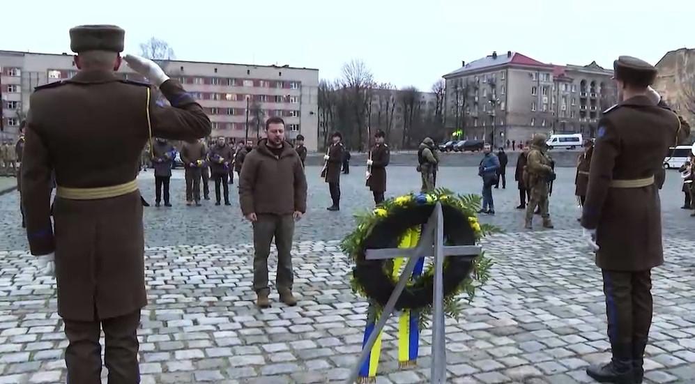 Зеленский приехал с официальным визитом во Львов (ВИДЕО)