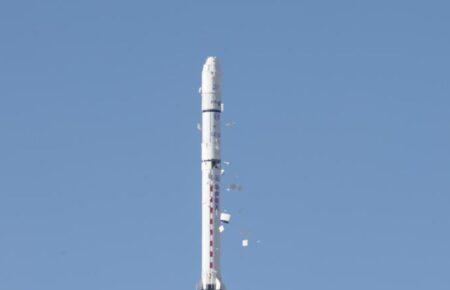 Китай успішно запустив у космос 14 нових супутників