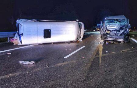 У Польщі перекинувся автобус з українцями