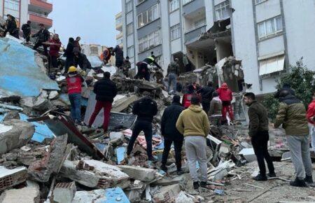 Кількість загиблих внаслідок землетрусу у Туреччині сягнула понад 900 — Ердоган