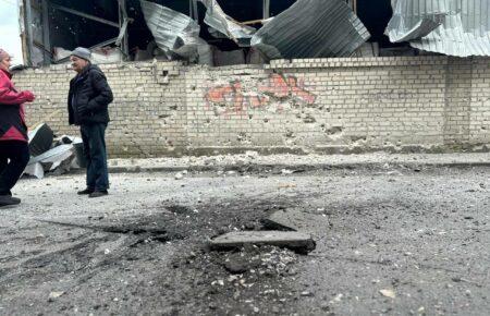Обстріл Херсона: зруйнований житловий будинок, є жертви (ФОТО)