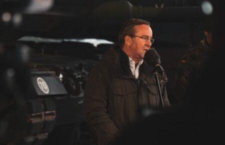 Путін може напасти на країну НАТО — міністр оборони Німеччини