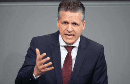 В парламенте Германии нашлись противники передачи Украине истребителей