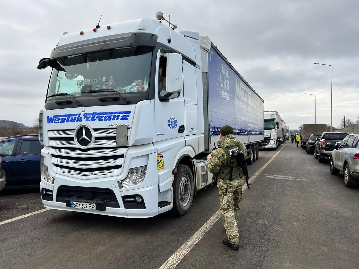 Пункт пропуска «Нижанковичи-Мальховице» во Львовской области открыли для грузовиков