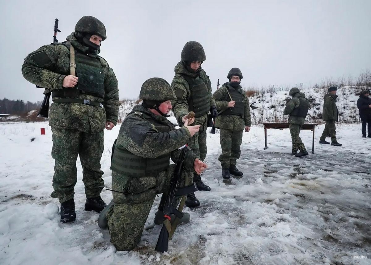 Потрібно прив’язуватися не до символів, а до дій військового командування Росії — Лакійчук