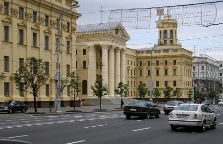 Після вибуху на аеродромі «Мачулищі» у Білорусі почались масові обшуки та затримання