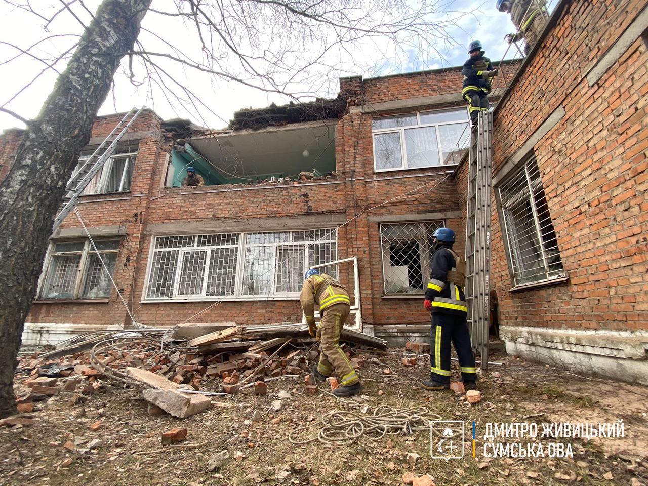 Оккупанты ночью обстреляли две общины на Сумщине