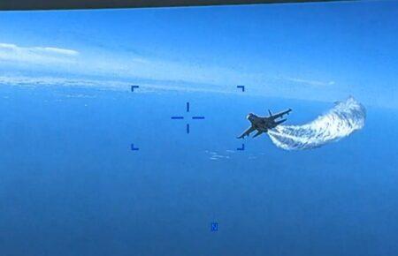 США показали відео перехоплення російським винищувачем американського дрона у Чорному морі