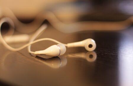 Правила догляду за навушниками