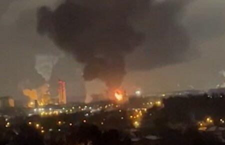 Під Москвою спалахнула пожежа на коксогазовому заводі (ВІДЕО)