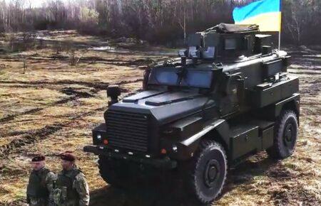 Резніков показав тест-драйв бронемашин Stryker і Cougar (ВІДЕО)