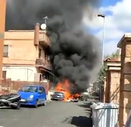 Над Римом столкнулись два учебных военных самолета