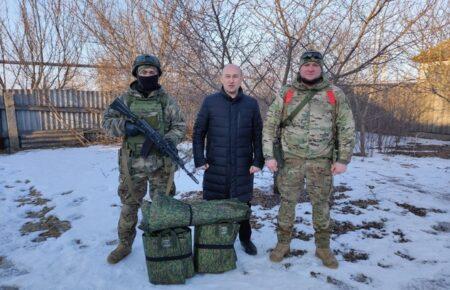 «Підтримати «воїнів» та «зняти тривожність»: з якою метою російські пропагандисти незаконно приїздять на окуповані території?