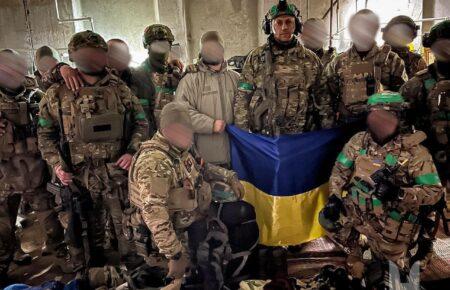 Командующий ССО генерал Хоренко посетил Бахмут (ФОТО)