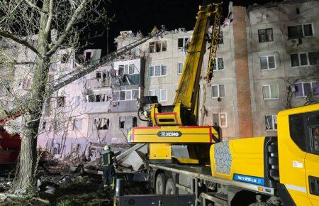 У Слов‘янську під завалами будинку залишаються п‘ятеро людей