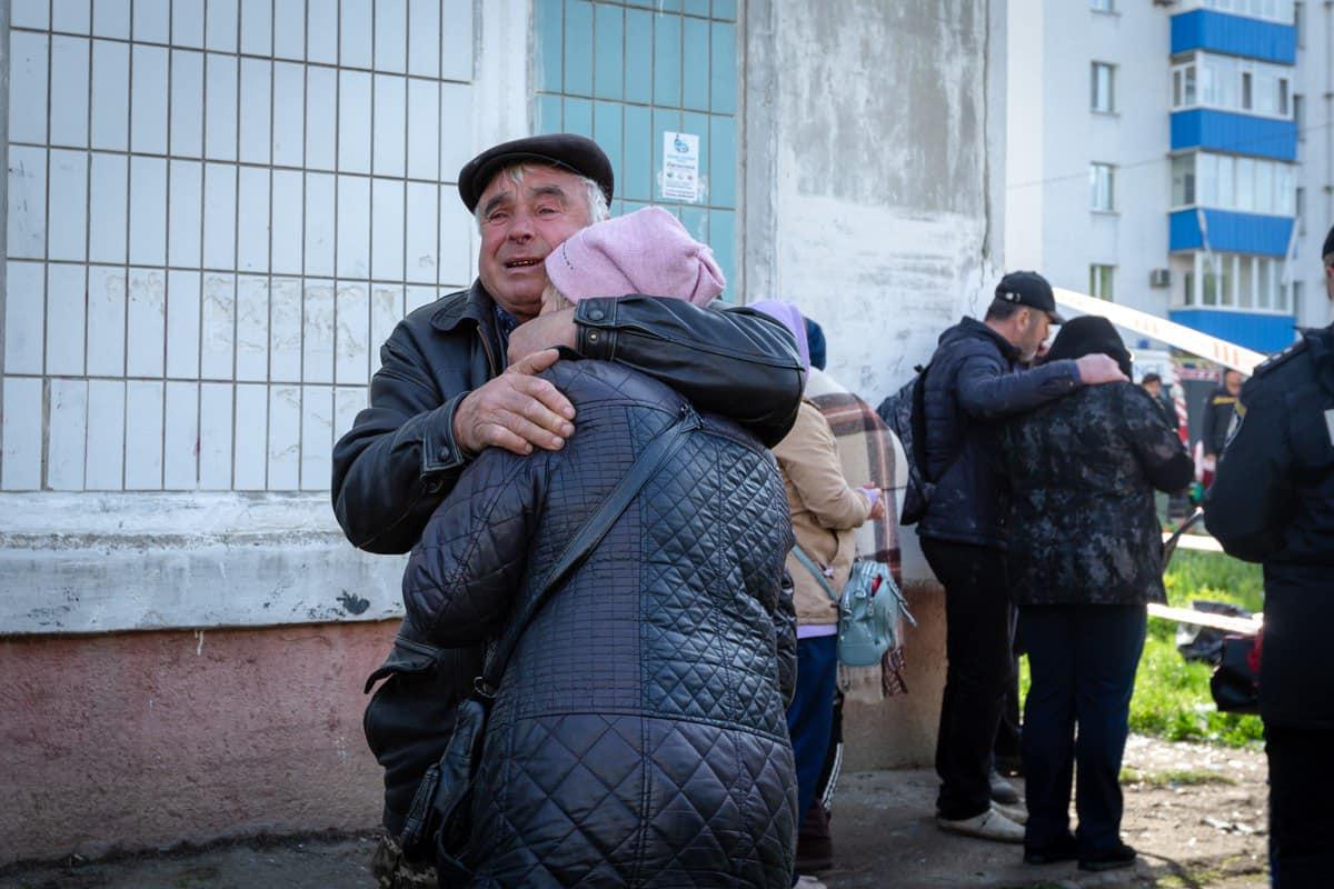 В результате ракетного удара по Умани — 15 погибших (ФОТО)