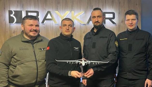 Україна підписала нові угоди з виробником безпілотників Bayraktar