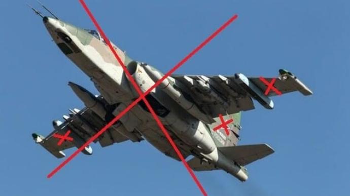 Українські захисники збили ворожий літак Су-25