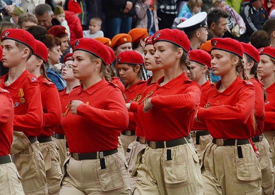 В оккупированном Крыму около 10 тыс. детей привлечены к милитарной организации россиян — медиаэксперт