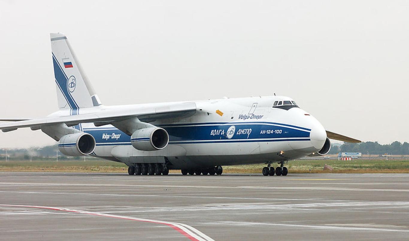 Канада передасть Україні російський літак Ан-124 — Шмигаль