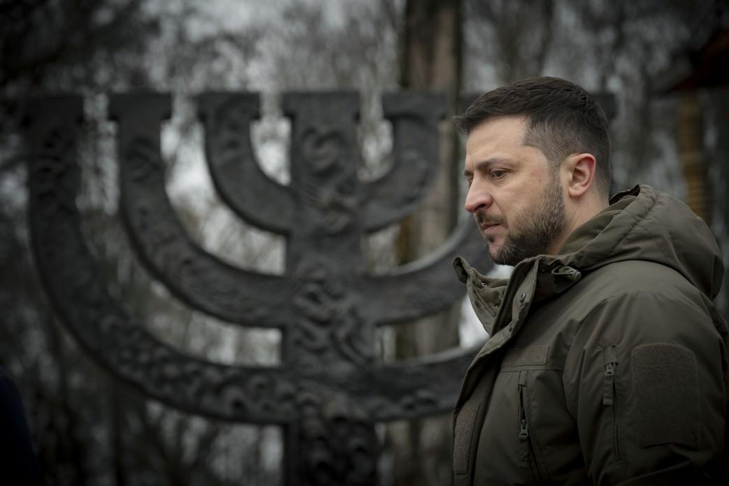 Зеленский в День памяти жертв Холокоста: Только победа жизни останавливает зло