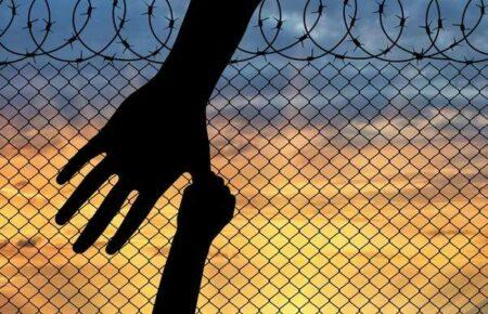 Російські окупанти хочуть депортувати до РФ усіх школярів з Горлівки на Донеччині