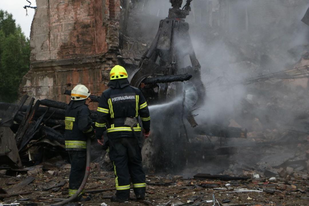 Удар по Дніпру: бійці ДСНС завершили пошуково-рятувальні роботи