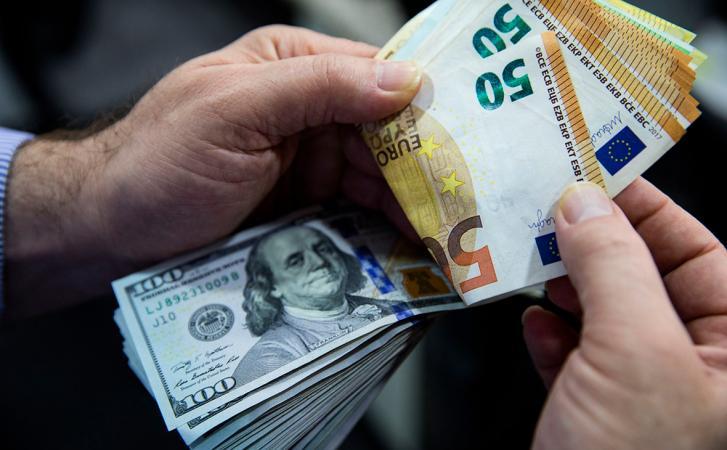 Економіст пояснив, чому українці стали більше купувати євро