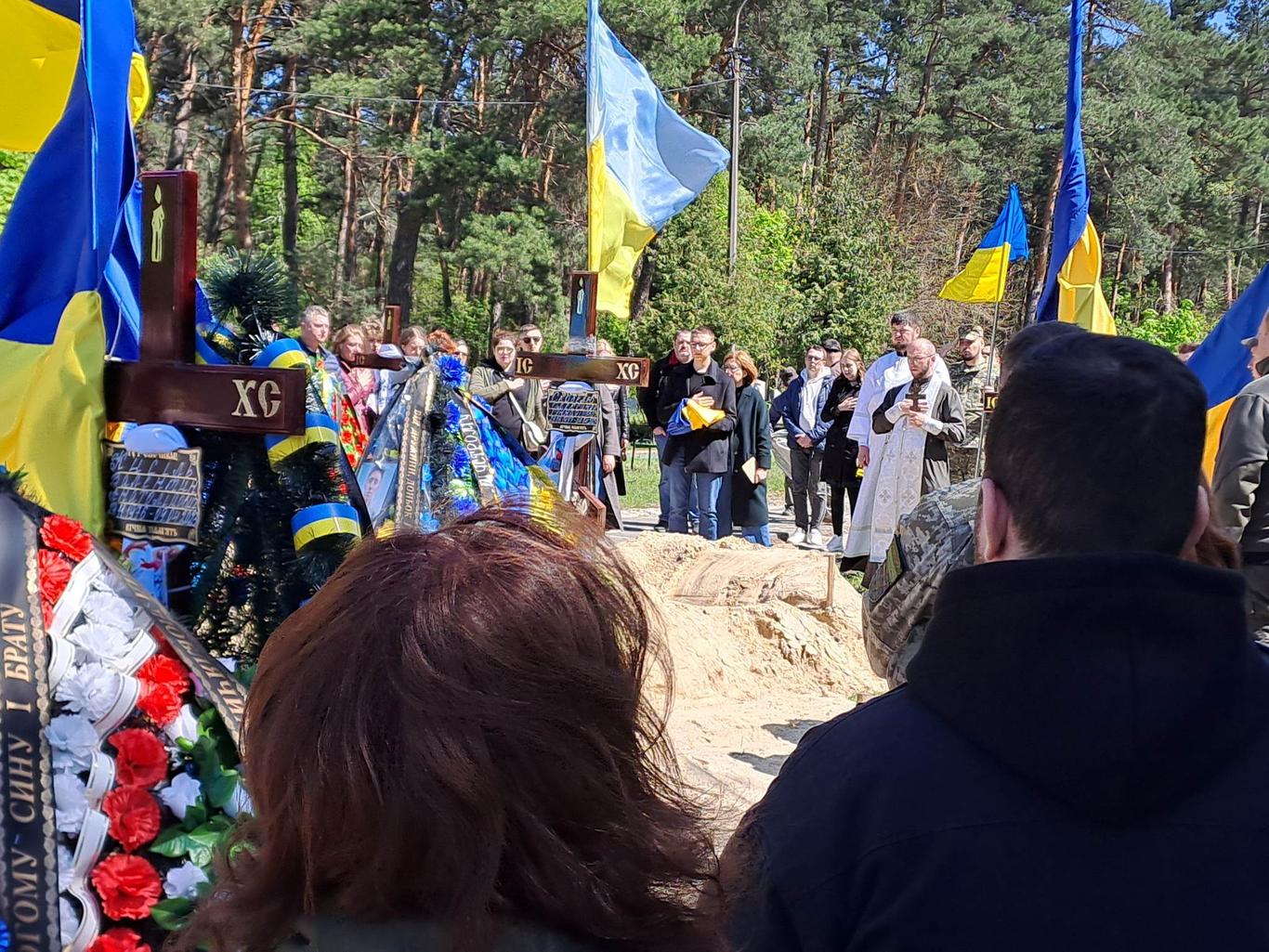 У Києві попрощались із журналістом Олександром Бондаренком, який загинув, боронячи Україну (ФОТО, ВІДЕО)