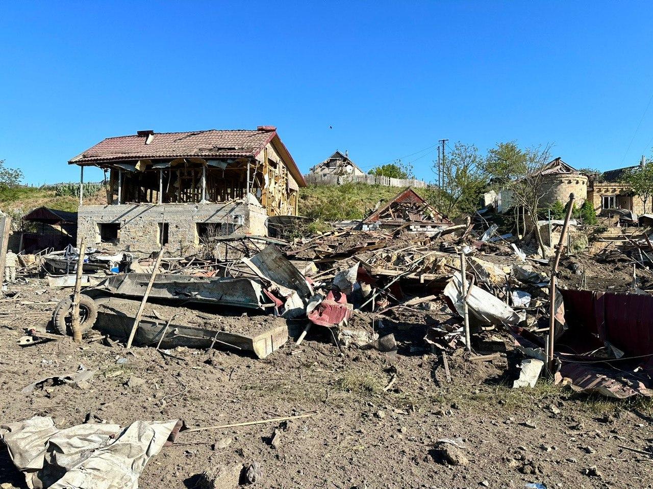 На Херсонщині росіяни скинули на село Кізомис керовані авіабомби, є руйнування