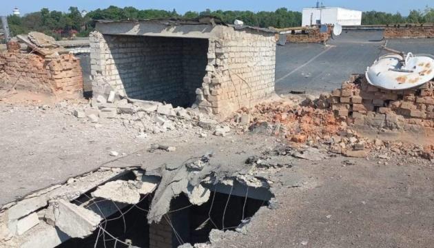 Окупанти обстріляли Глухів на Сумщині: пошкоджена багатоповерхівка та приватні будинки (ФОТО)