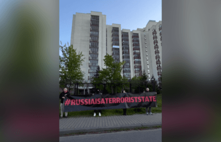 Российских дипломатов в Варшаве разбудили сирены и звуки взрывов (ВИДЕО)