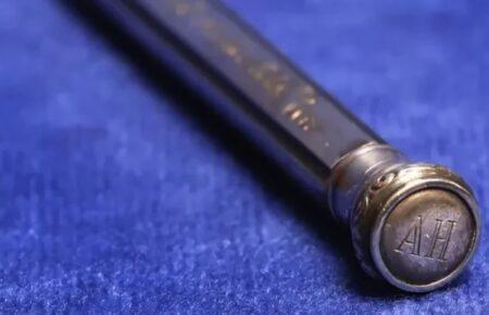 Олівець Гітлера продадуть на британському аукціоні