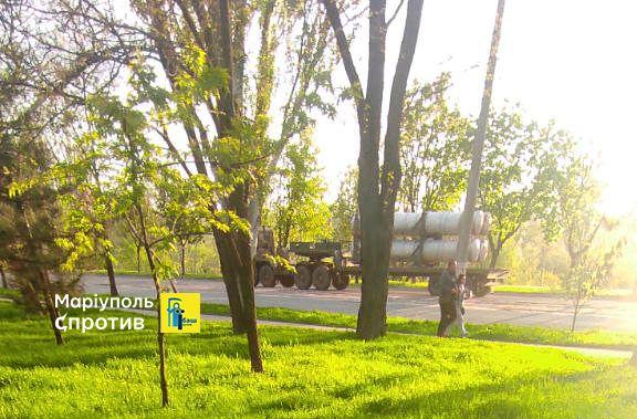 У Маріуполі окупанти перевозять комплекти з ракетами С-300 у бік Запоріжжя — Андрющенко (ФОТО)