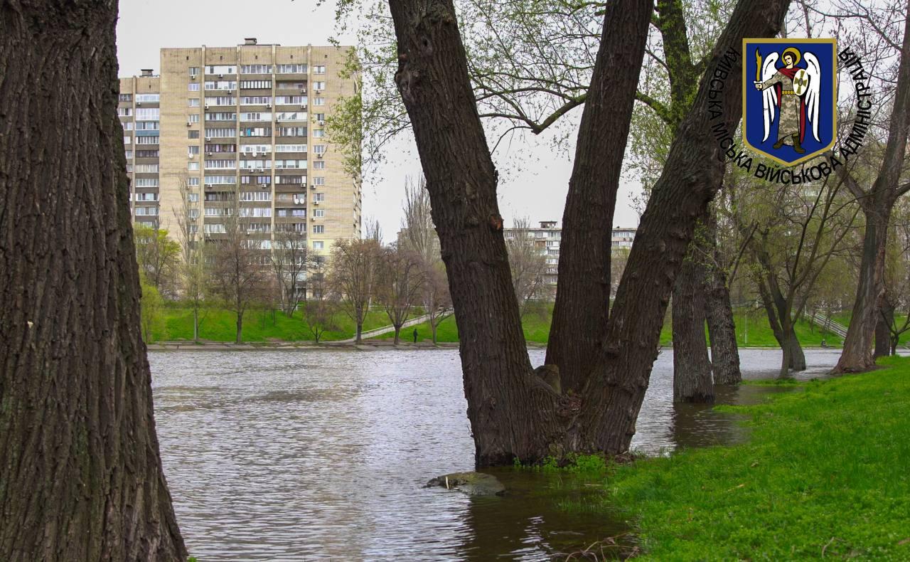 Уровень воды в Днепре в пределах Киева упал на 11 см
