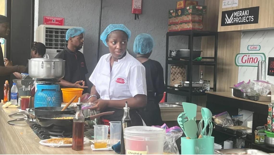 Шеф-повар из Нигерии готовила 100 часов подряд, чтобы установить мировой рекорд